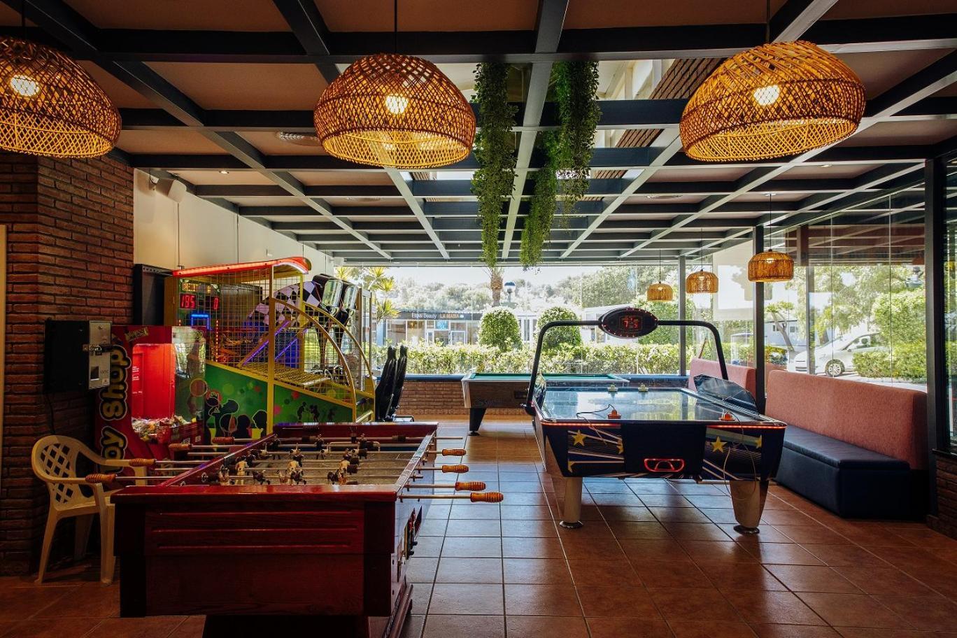 Alannia Costa Dorada Hotel ปลัดจา เดอ ลัลมาดราวา ภายนอก รูปภาพ